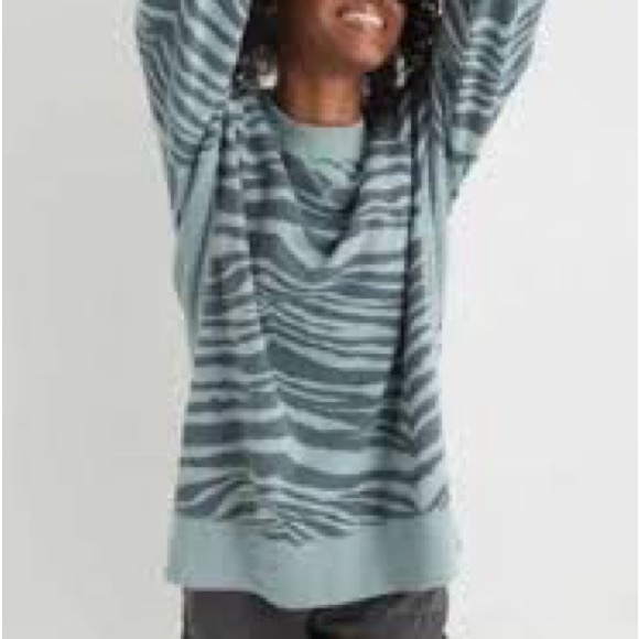 Aerie Good Vibes Oversized Zebra Sweatshirt - Size M 🦓💫 - Picture 3 of 5
